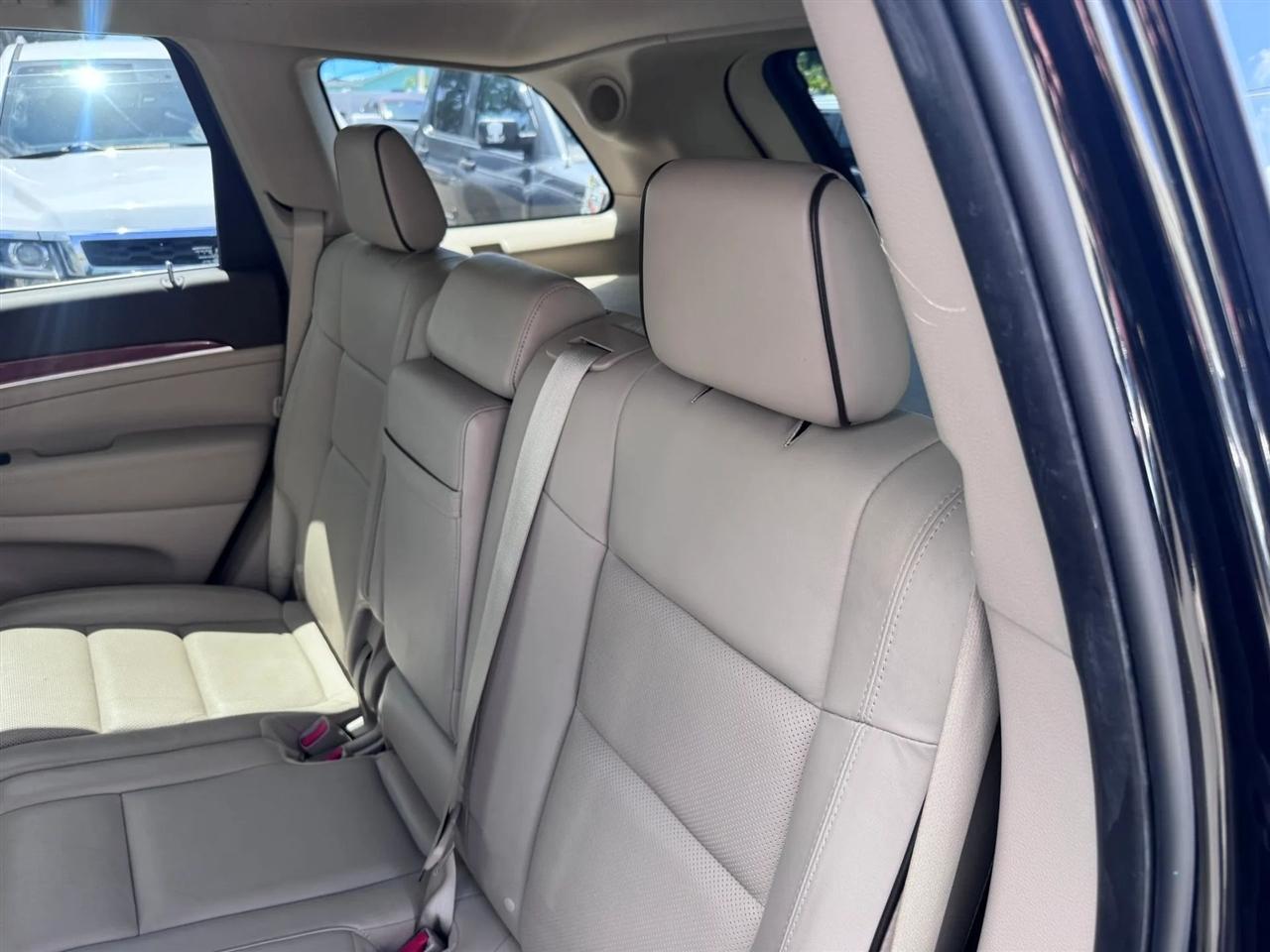 Jeep Grand Cherokee RWD 4dr Overland 2013