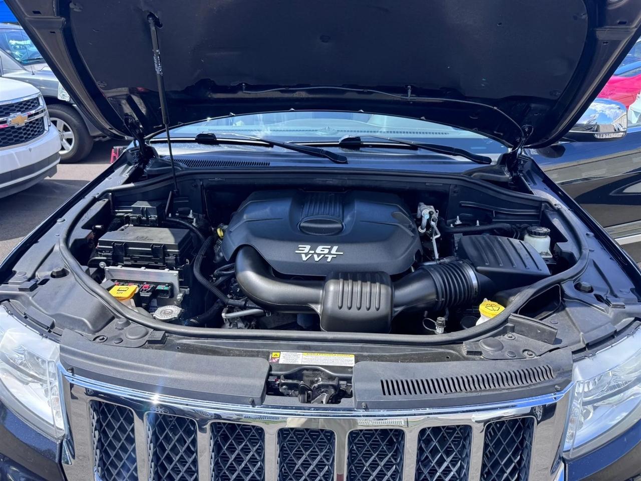 Jeep Grand Cherokee RWD 4dr Overland 2013