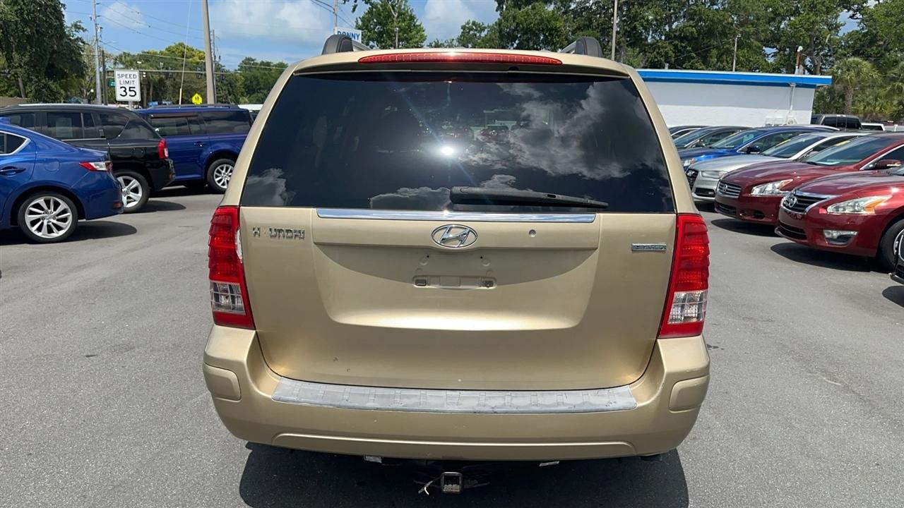 Hyundai Entourage 4dr Wgn Limited 2007