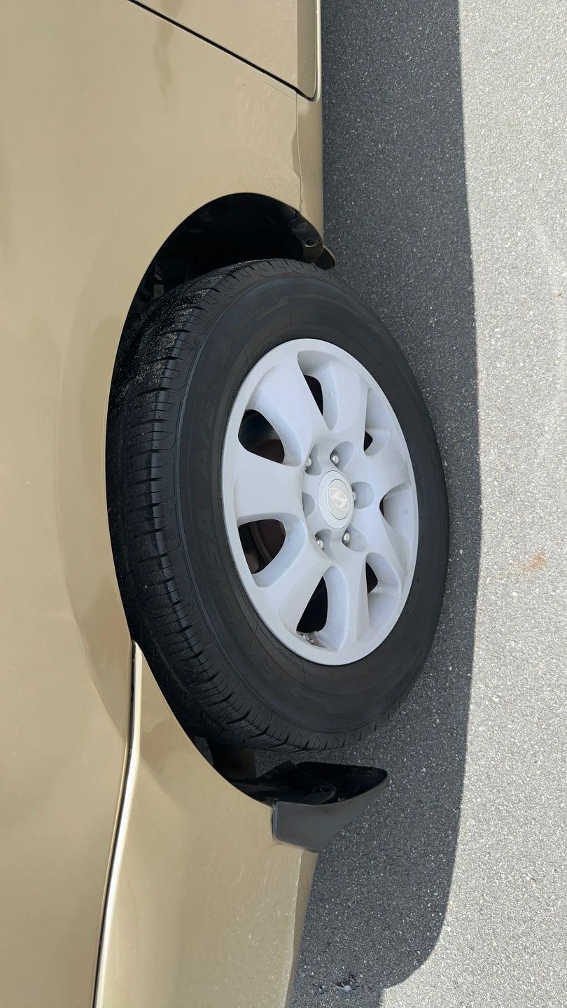 Hyundai Entourage 4dr Wgn Limited 2007