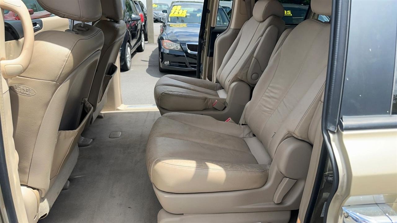 Hyundai Entourage 4dr Wgn Limited 2007