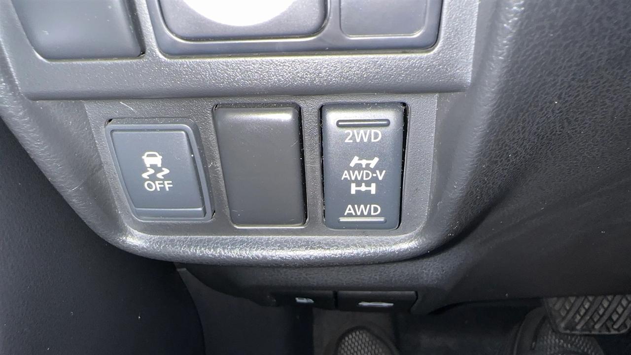 Nissan Juke 5dr Wgn CVT SV AWD 2013