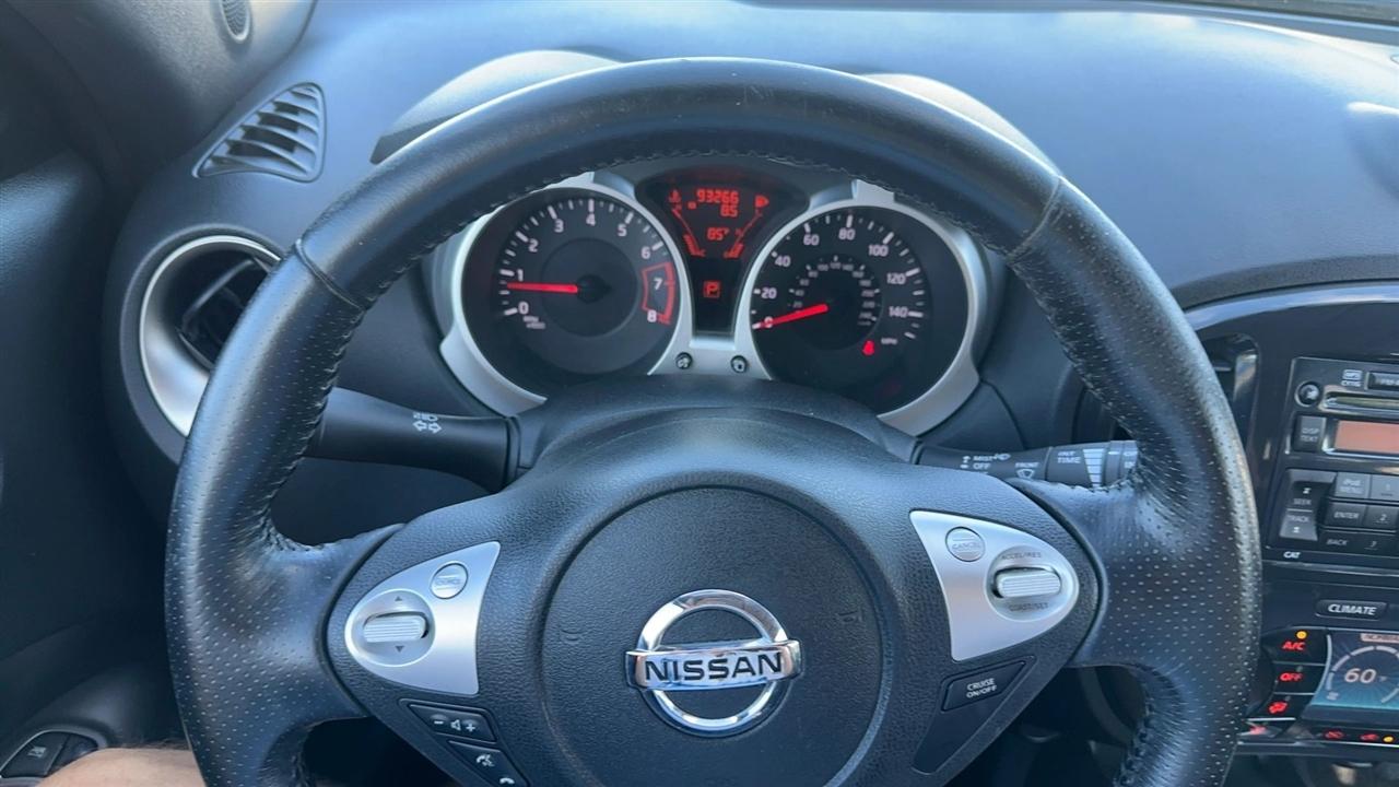 Nissan Juke 5dr Wgn CVT SV AWD 2013