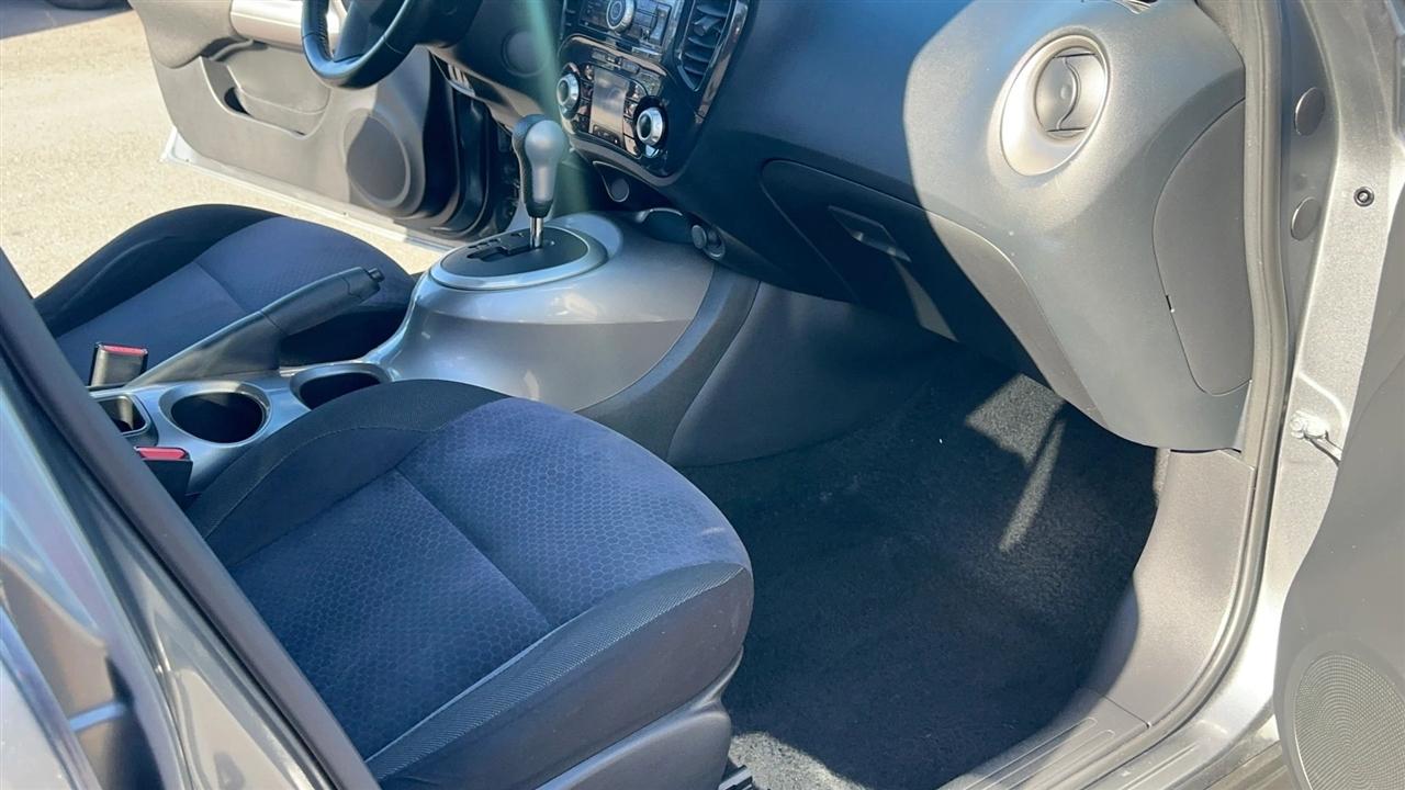 Nissan Juke 5dr Wgn CVT SV AWD 2013