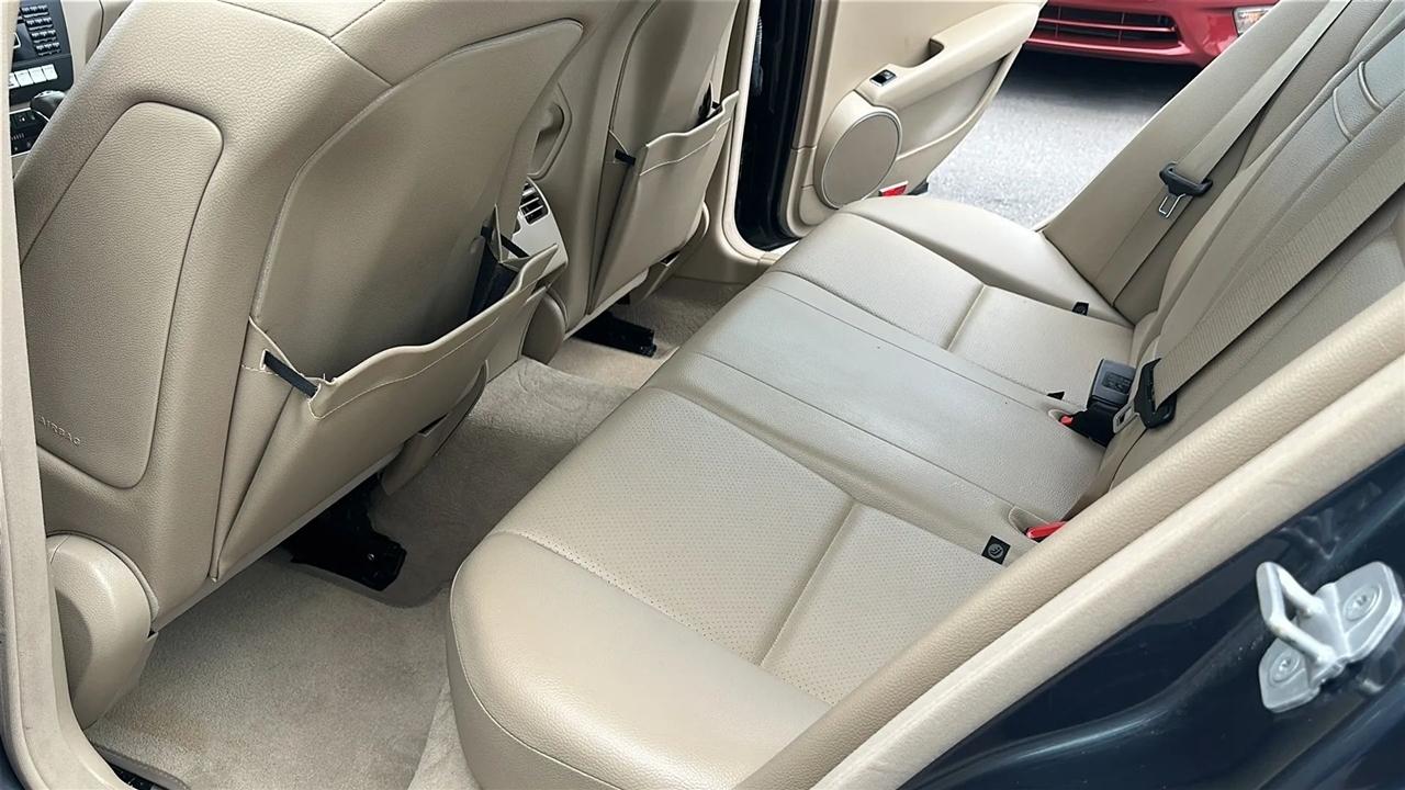 Mercedes-Benz C-Class 4dr Sdn C 300 Sport 4MATIC 2013