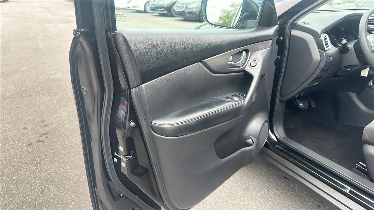 Nissan Rogue FWD 4dr S 2016