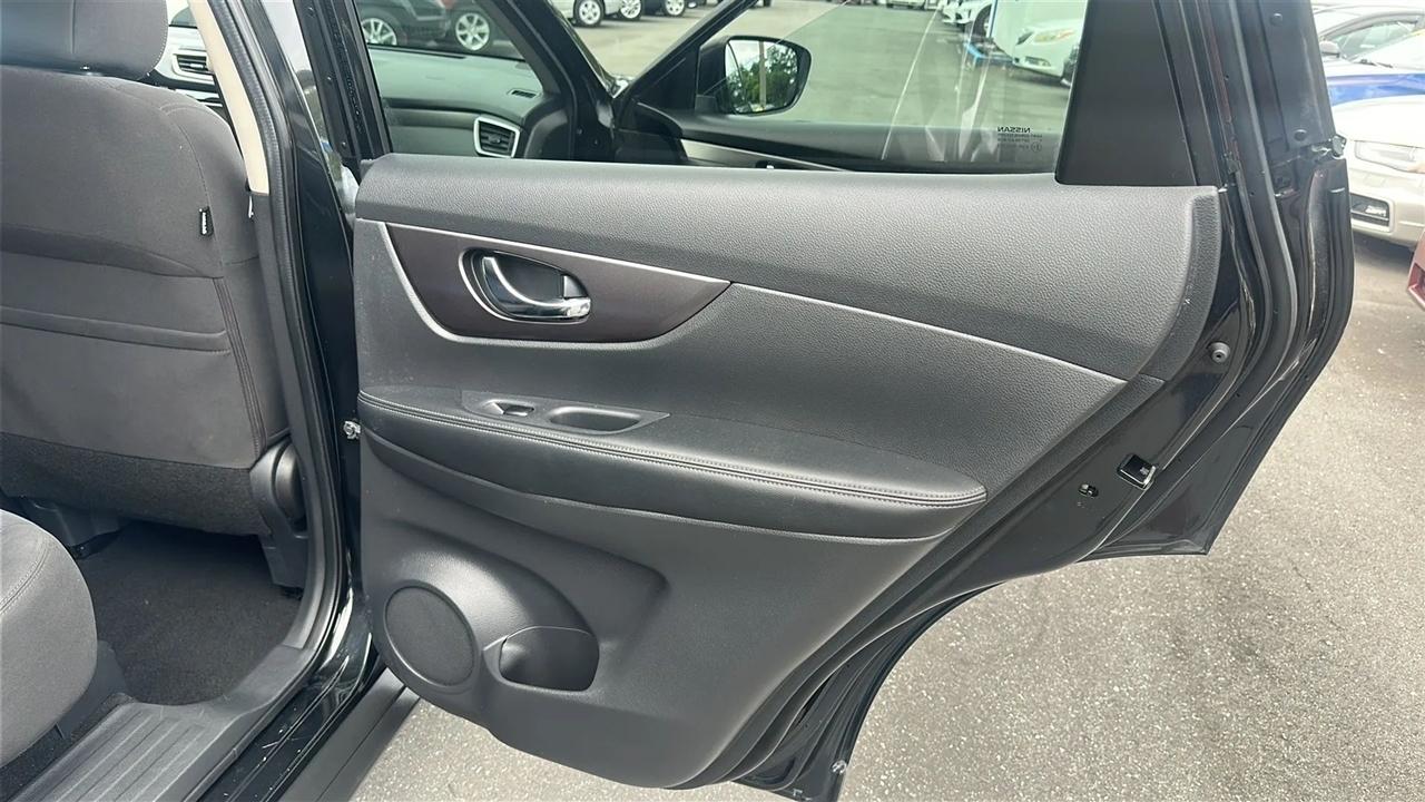 Nissan Rogue FWD 4dr S 2016