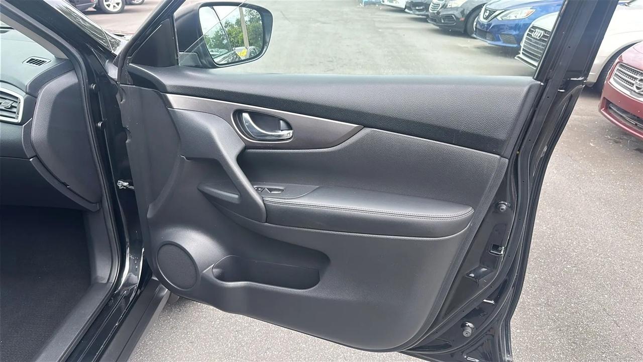 Nissan Rogue FWD 4dr S 2016