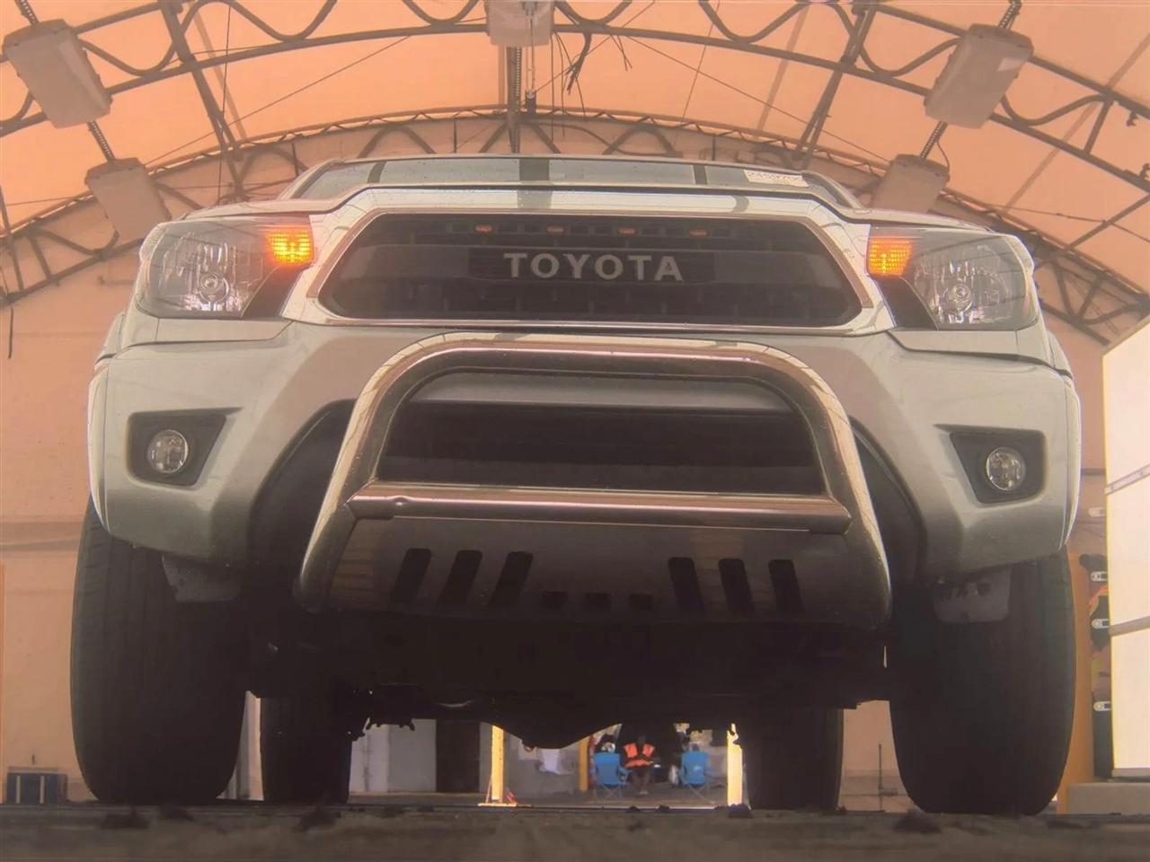 Toyota Tacoma 2WD Double Cab V6 AT PreRunner (Natl) 2012