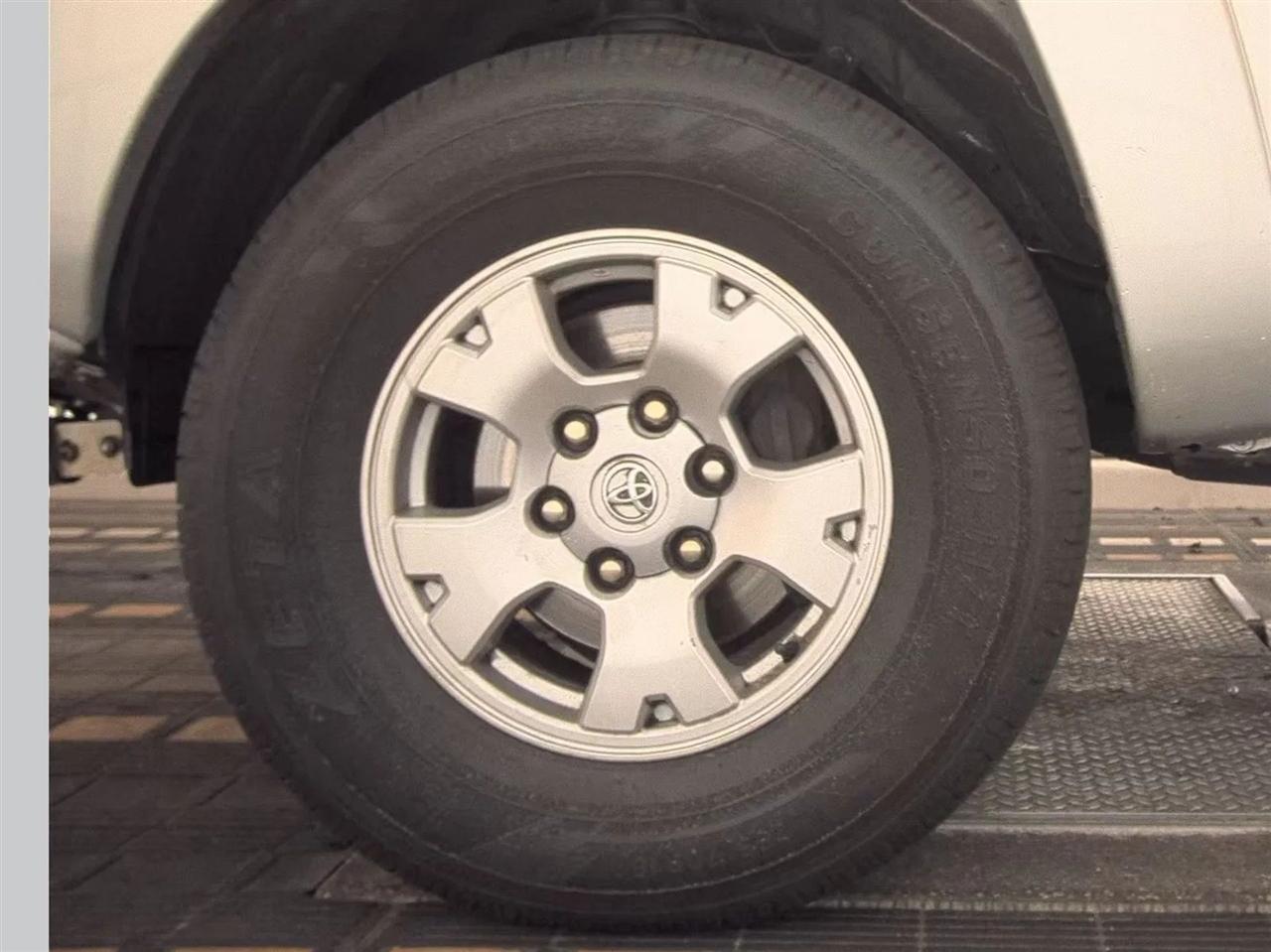 Toyota Tacoma 2WD Double Cab V6 AT PreRunner (Natl) 2012