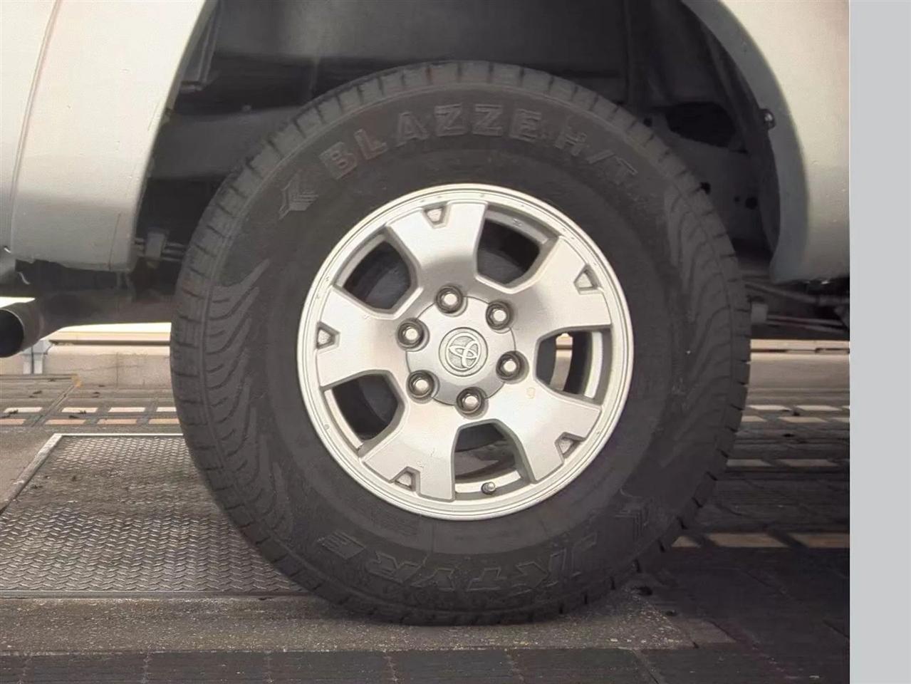 Toyota Tacoma 2WD Double Cab V6 AT PreRunner (Natl) 2012