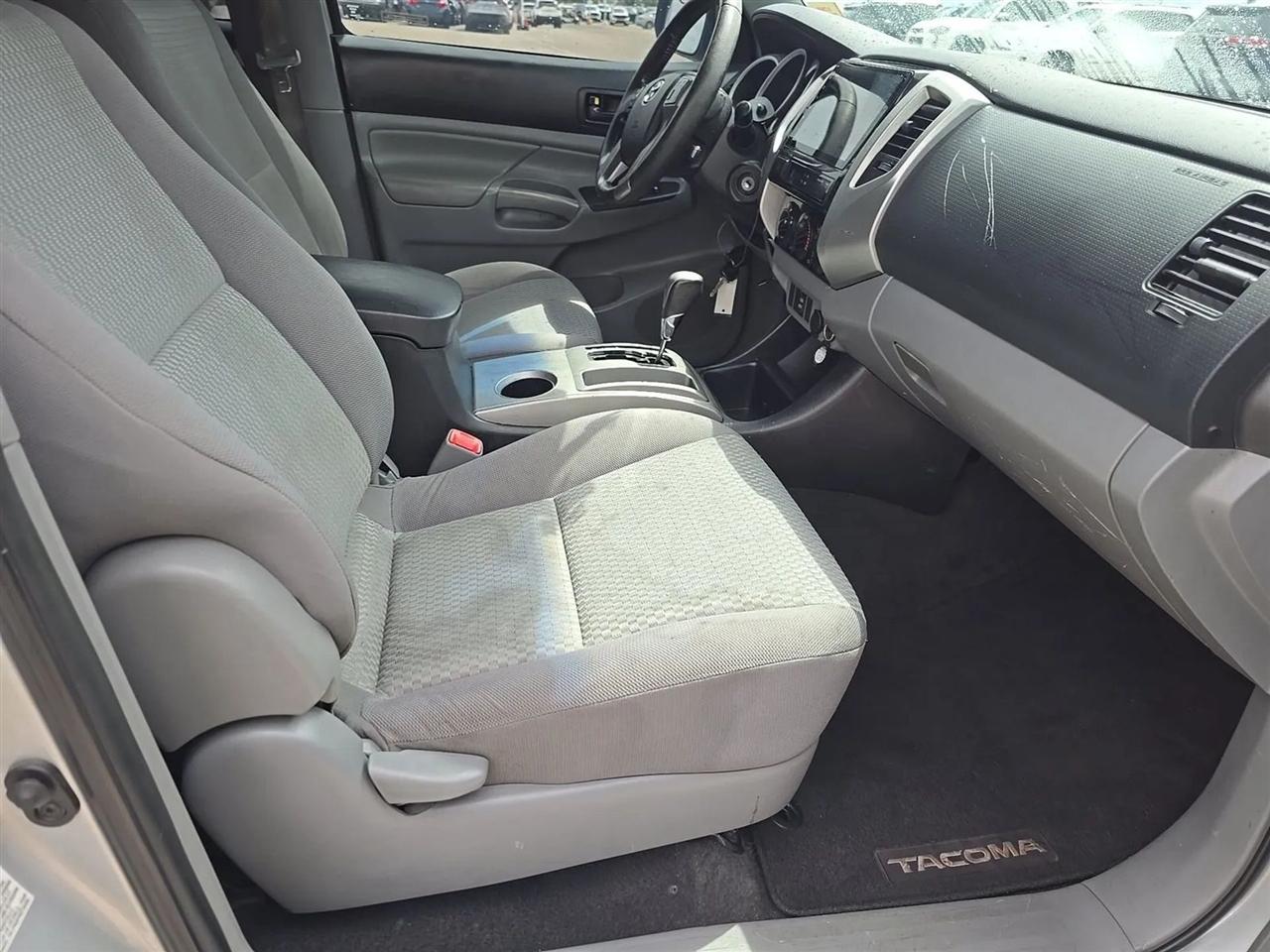 Toyota Tacoma 2WD Double Cab V6 AT PreRunner (Natl) 2012