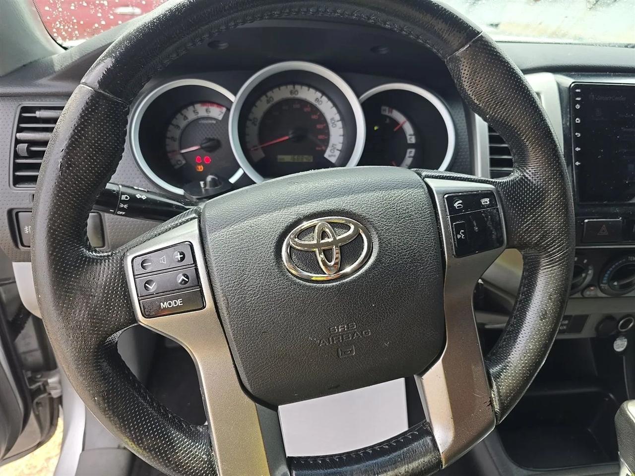 Toyota Tacoma 2WD Double Cab V6 AT PreRunner (Natl) 2012