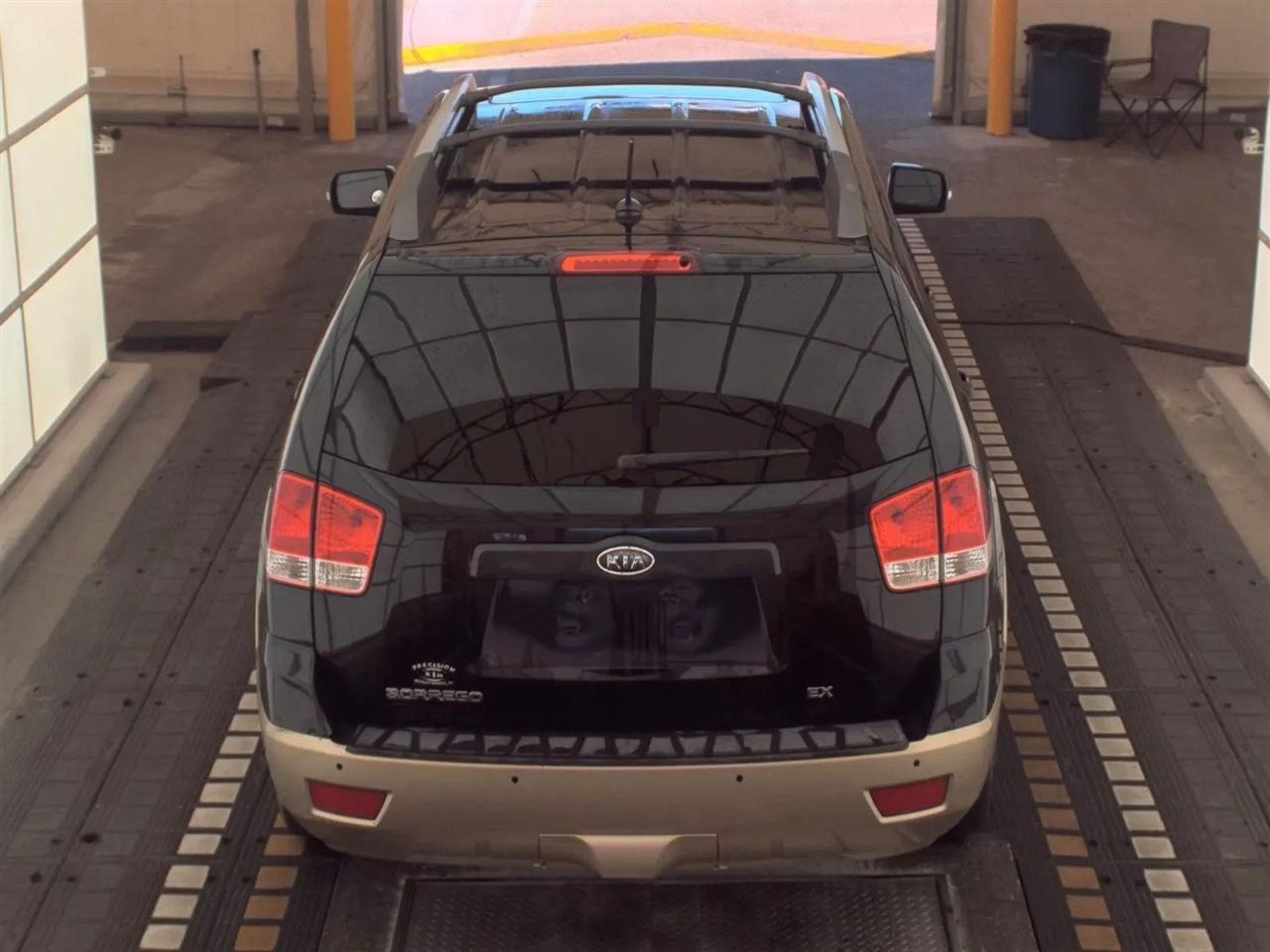 Kia Borrego 2WD 4dr V6 EX 2009