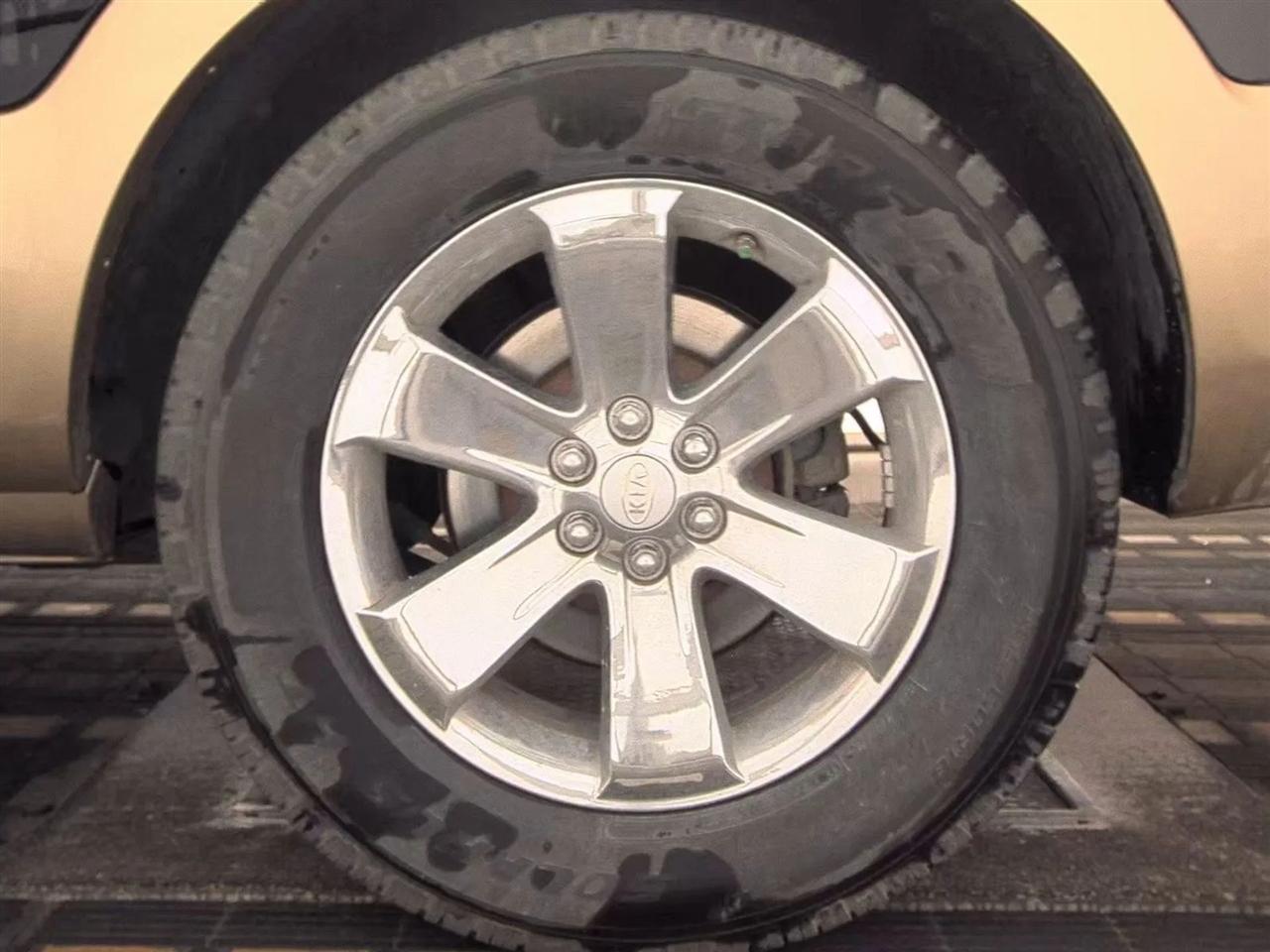 Kia Borrego 2WD 4dr V6 EX 2009