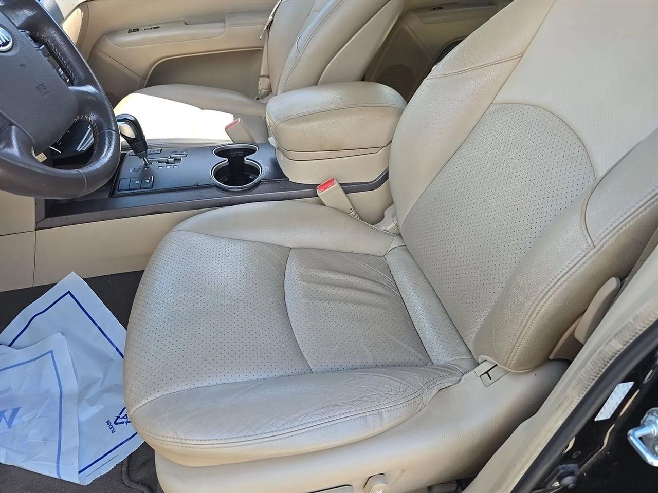 Kia Borrego 2WD 4dr V6 EX 2009