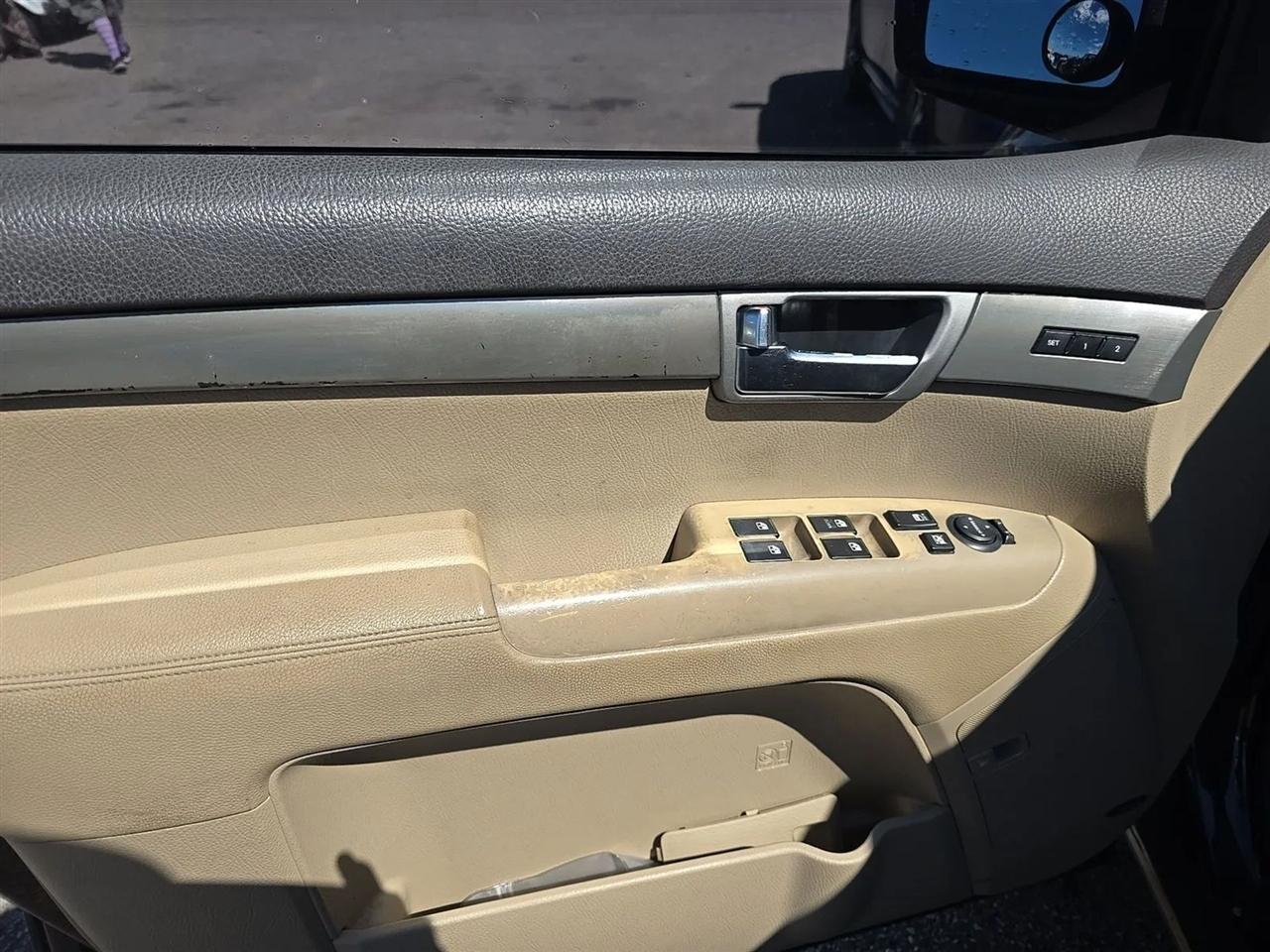 Kia Borrego 2WD 4dr V6 EX 2009