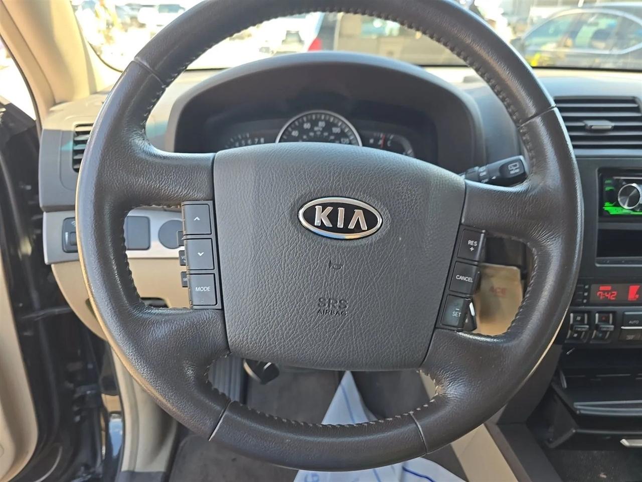 Kia Borrego 2WD 4dr V6 EX 2009