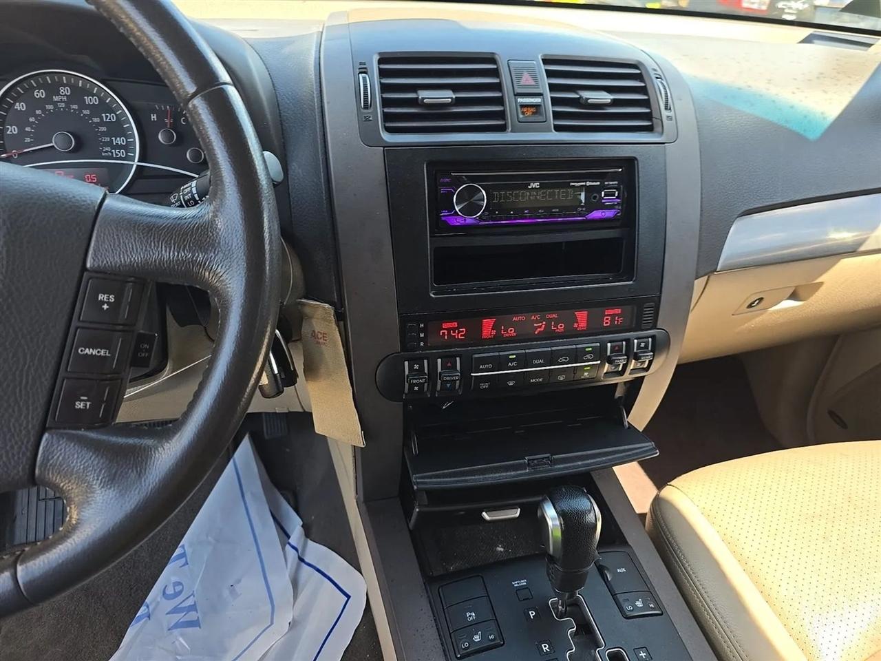 Kia Borrego 2WD 4dr V6 EX 2009