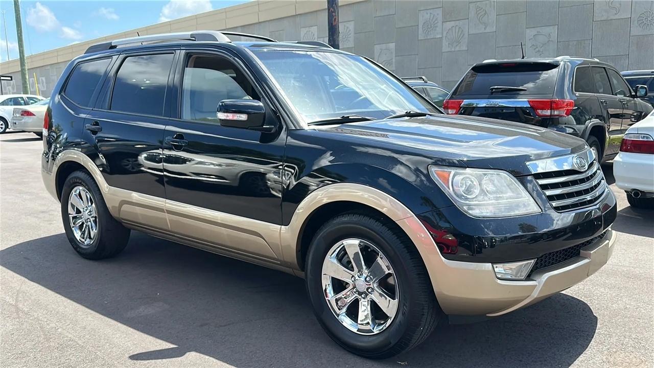 Kia Borrego 2WD 4dr V6 EX 2009