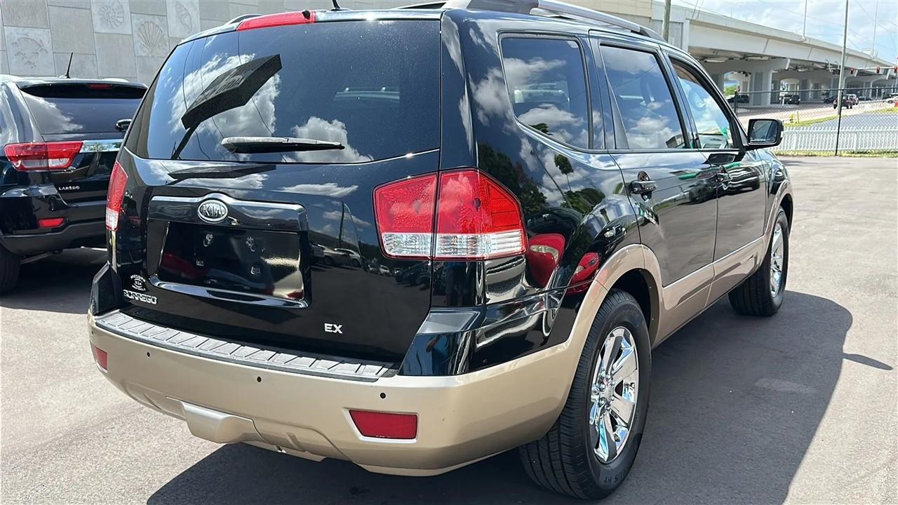 Kia Borrego 2WD 4dr V6 EX 2009