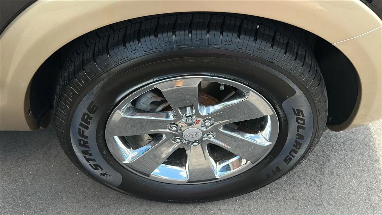 Kia Borrego 2WD 4dr V6 EX 2009