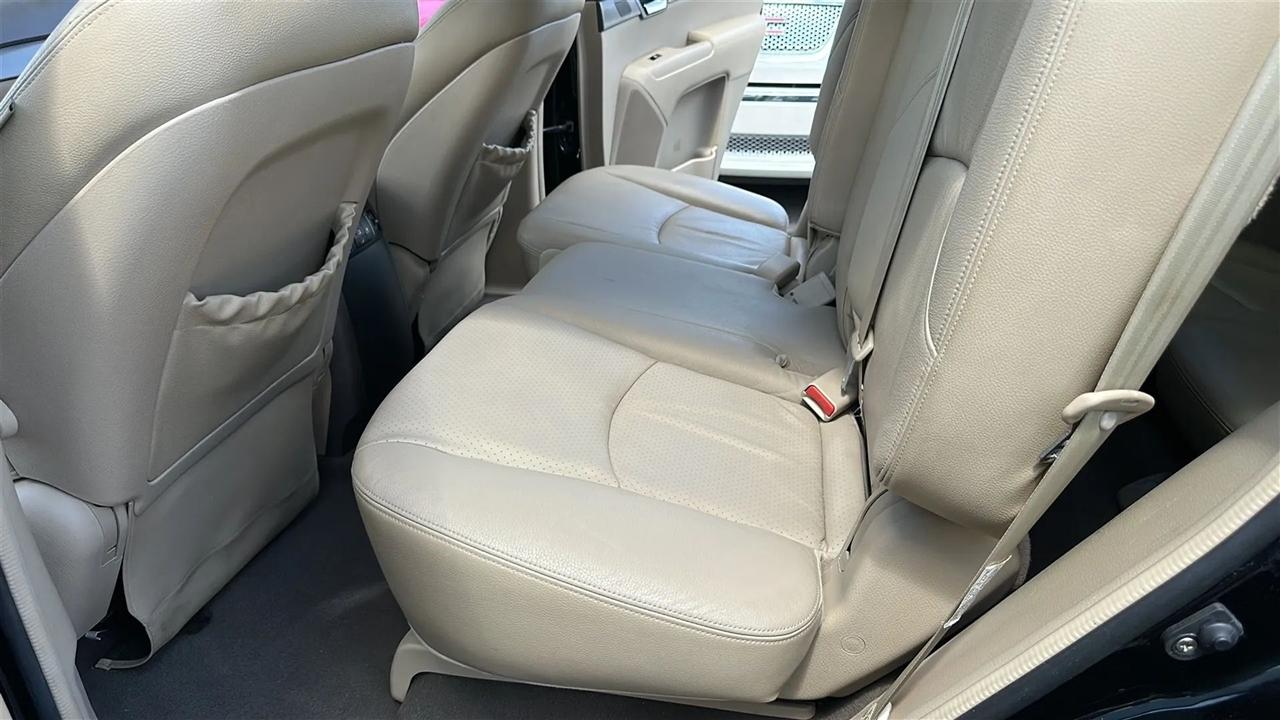 Kia Borrego 2WD 4dr V6 EX 2009
