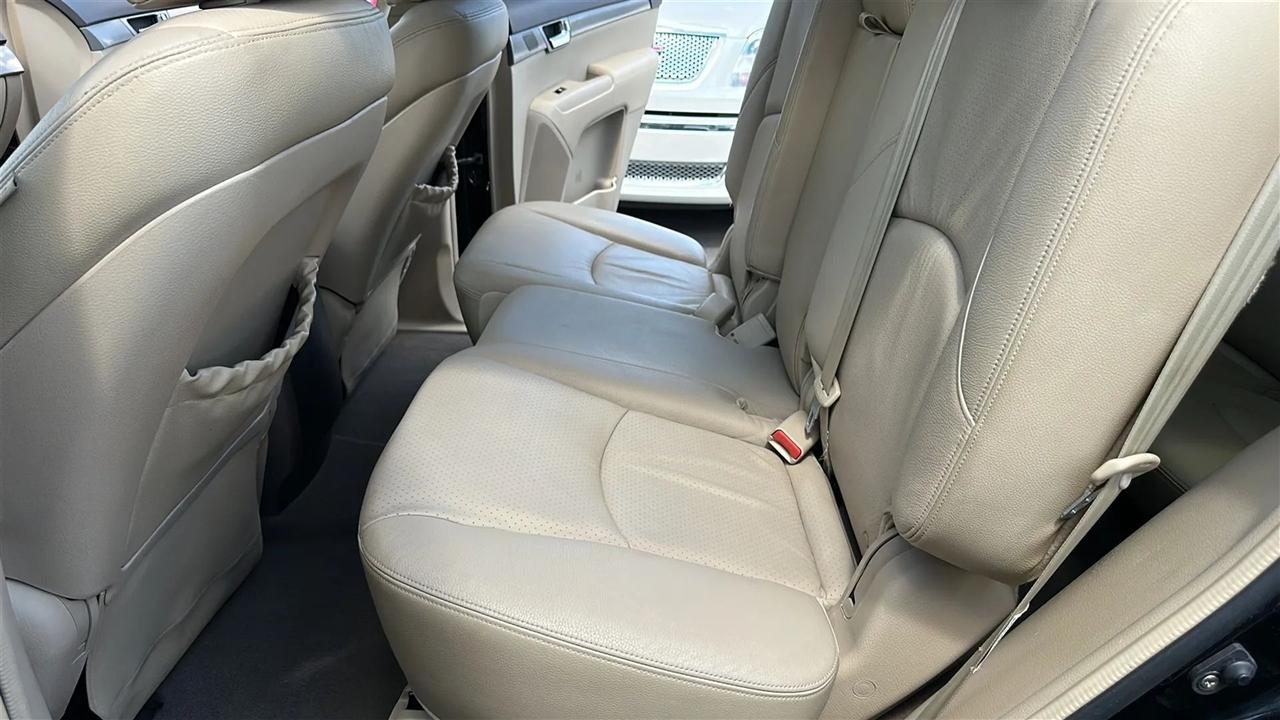 Kia Borrego 2WD 4dr V6 EX 2009