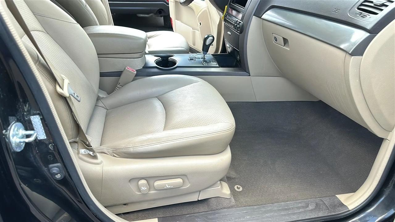 Kia Borrego 2WD 4dr V6 EX 2009
