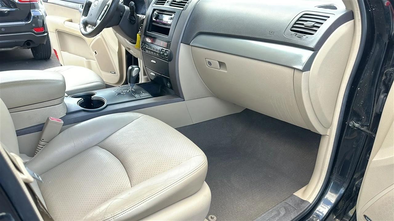 Kia Borrego 2WD 4dr V6 EX 2009