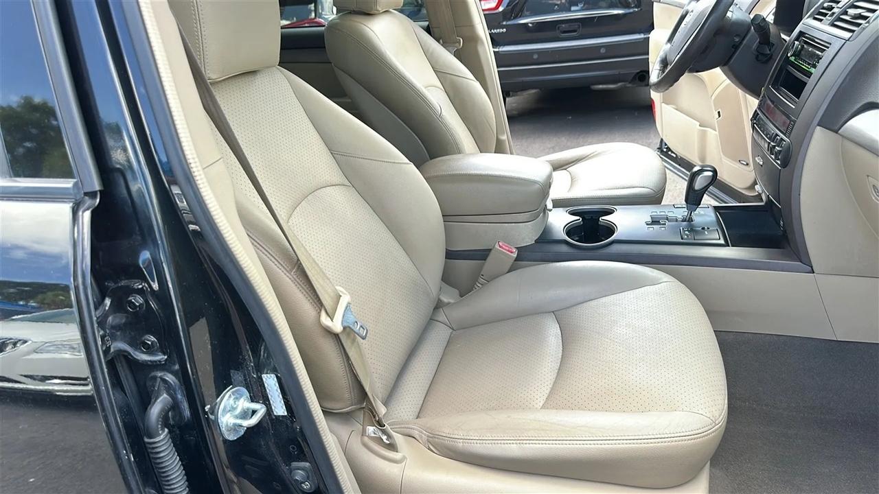 Kia Borrego 2WD 4dr V6 EX 2009
