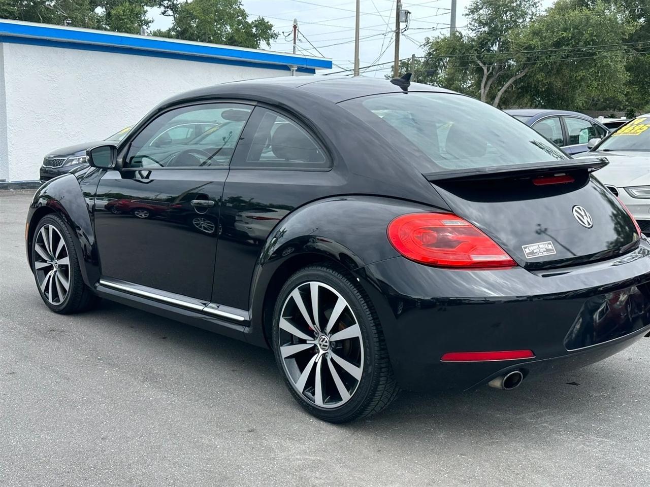 Volkswagen Beetle 2dr Cpe DSG 2.0T Turbo PZEV 2012