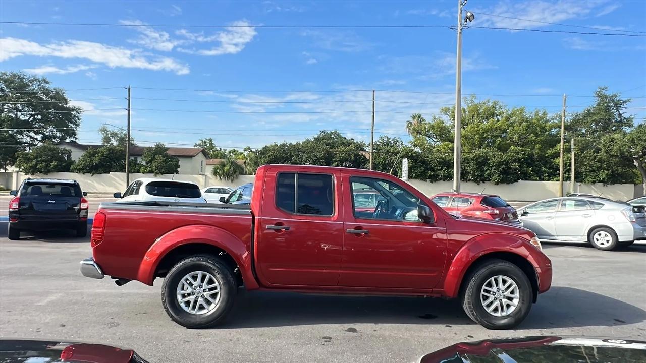 Nissan Frontier 2WD Crew Cab SWB Auto SV 2015