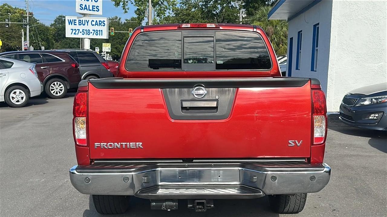 Nissan Frontier 2WD Crew Cab SWB Auto SV 2015
