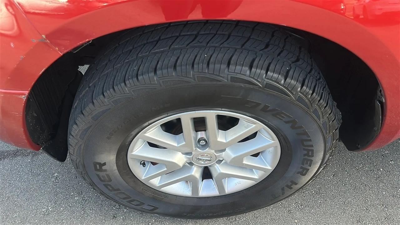Nissan Frontier 2WD Crew Cab SWB Auto SV 2015