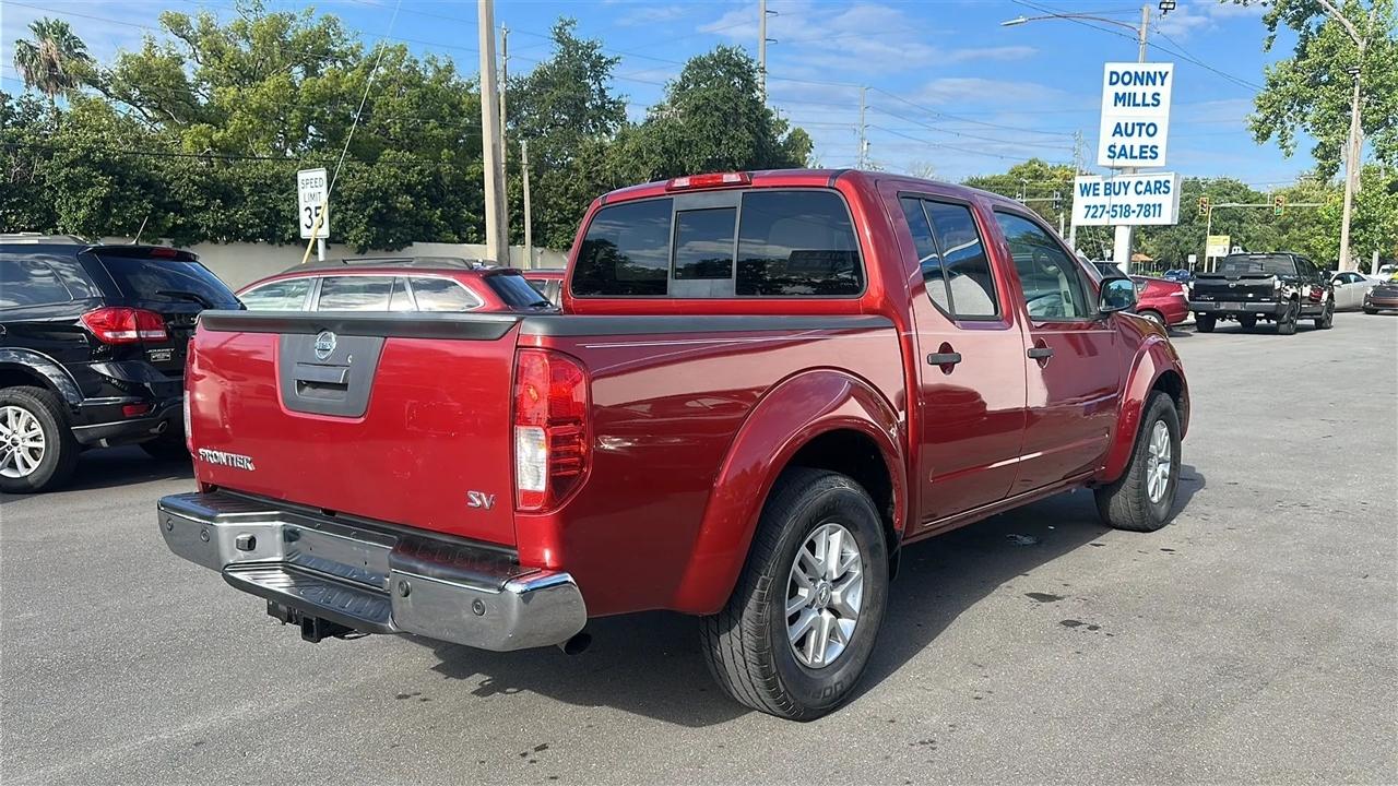 Nissan Frontier 2WD Crew Cab SWB Auto SV 2015