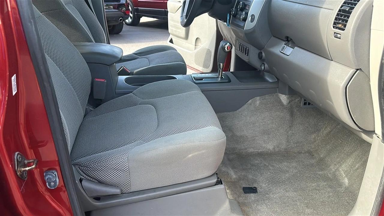 Nissan Frontier 2WD Crew Cab SWB Auto SV 2015