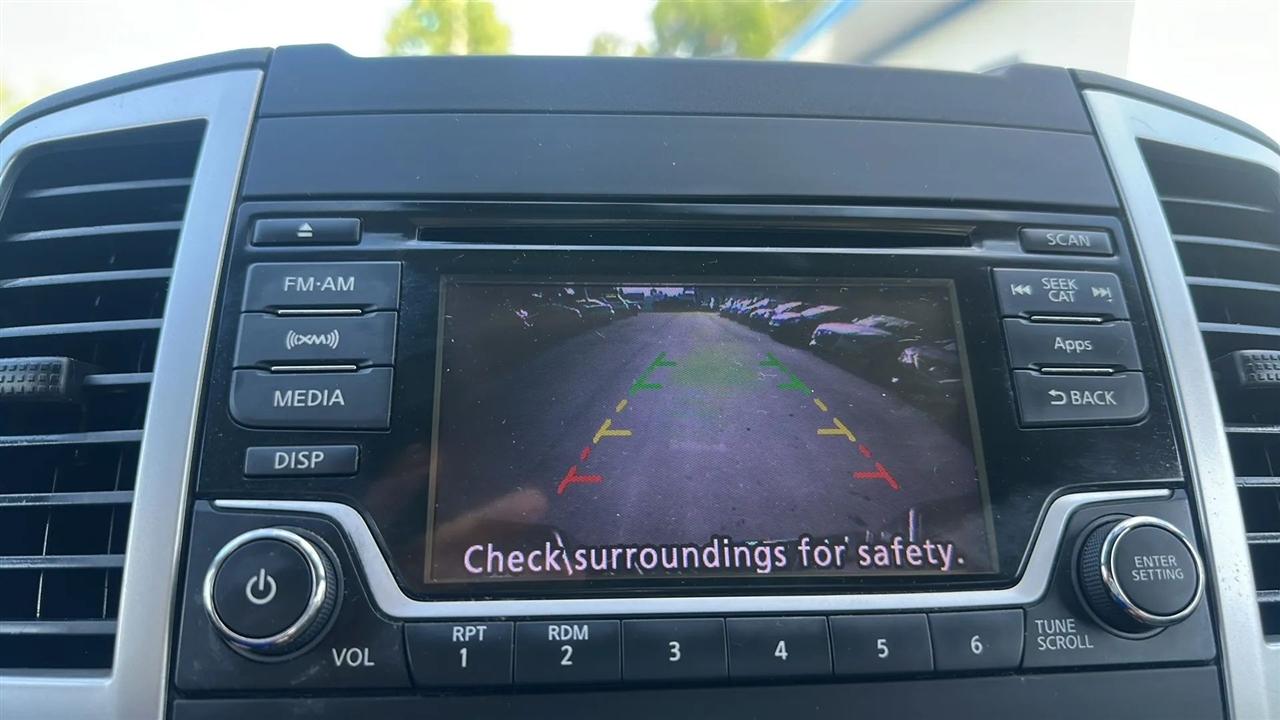 Nissan Frontier 2WD Crew Cab SWB Auto SV 2015