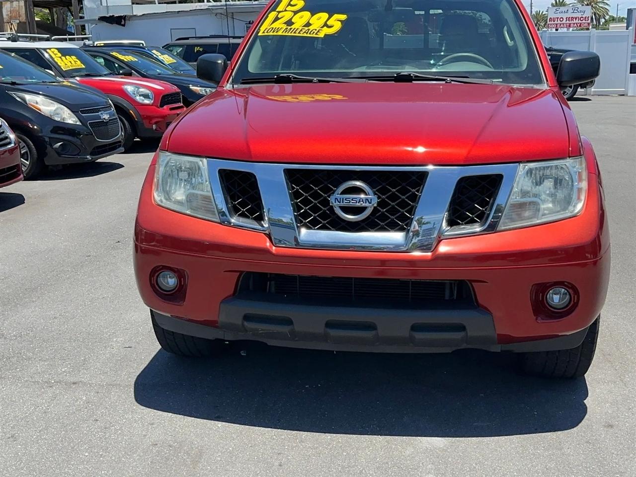 Nissan Frontier 2WD Crew Cab SWB Auto SV 2015