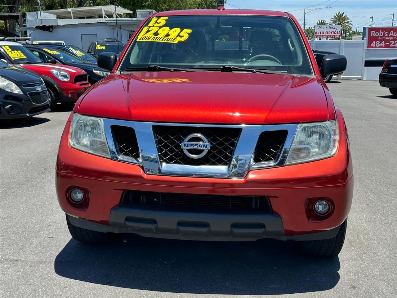 Nissan Frontier 2WD Crew Cab SWB Auto SV 2015