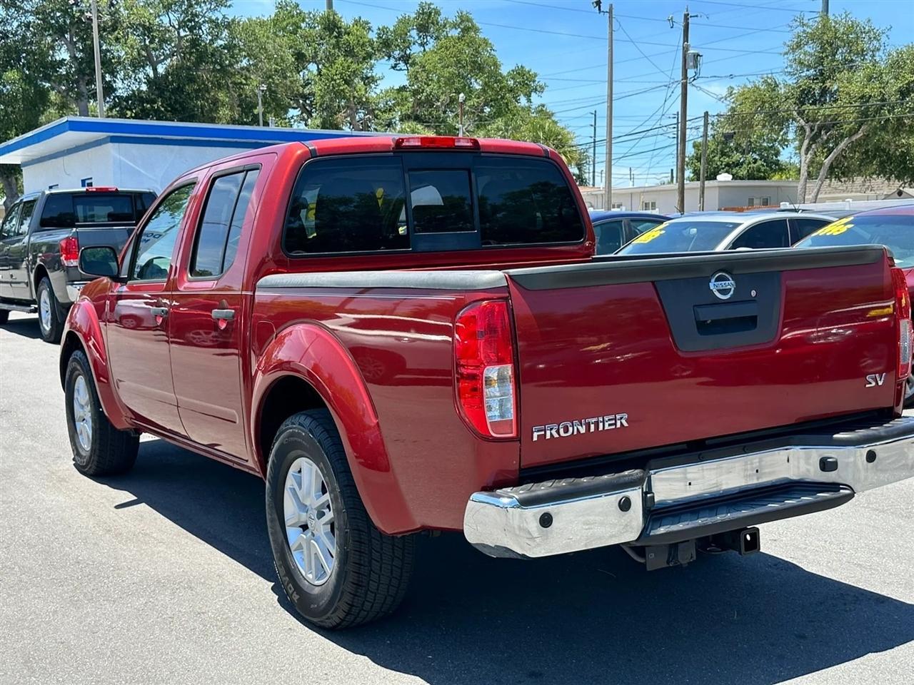 Nissan Frontier 2WD Crew Cab SWB Auto SV 2015