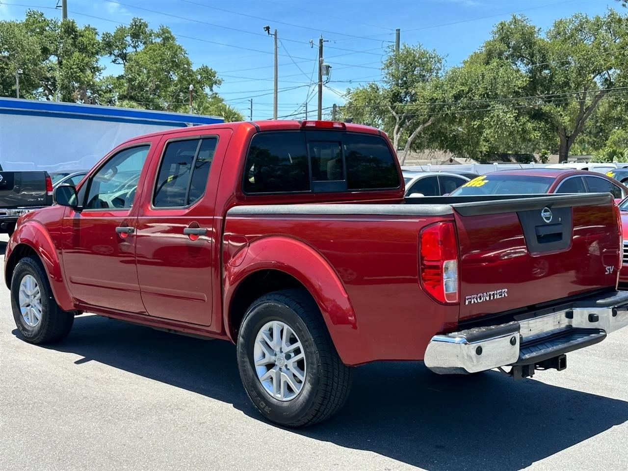 Nissan Frontier 2WD Crew Cab SWB Auto SV 2015