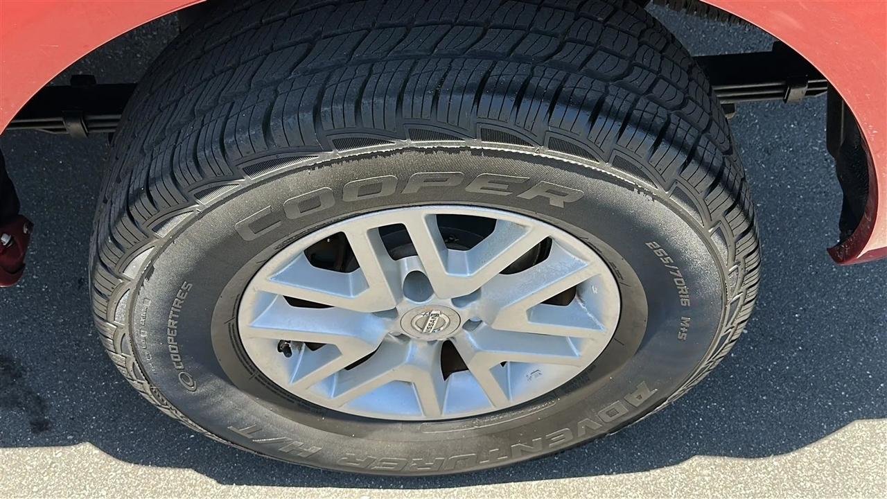 Nissan Frontier 2WD Crew Cab SWB Auto SV 2015
