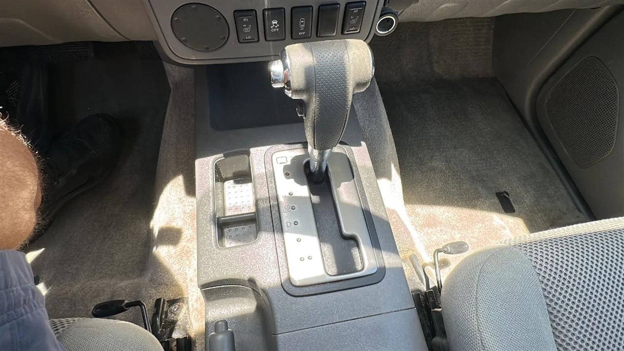 Nissan Frontier 2WD Crew Cab SWB Auto SV 2015