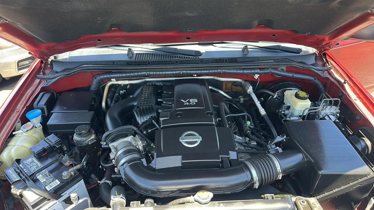 Nissan Frontier 2WD Crew Cab SWB Auto SV 2015