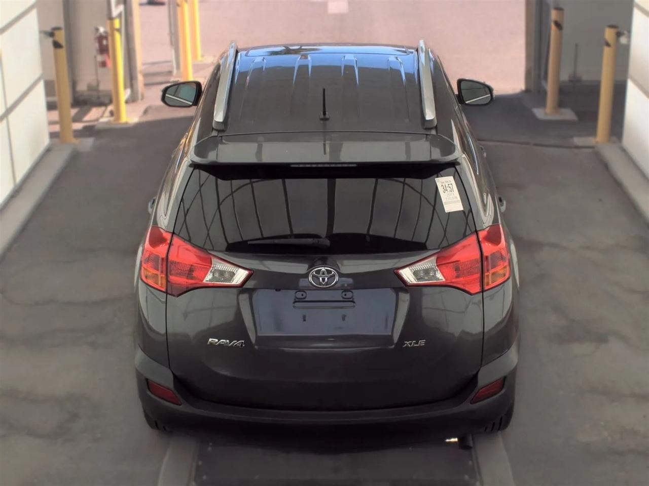 Toyota RAV4 FWD 4dr XLE (Natl) 2013
