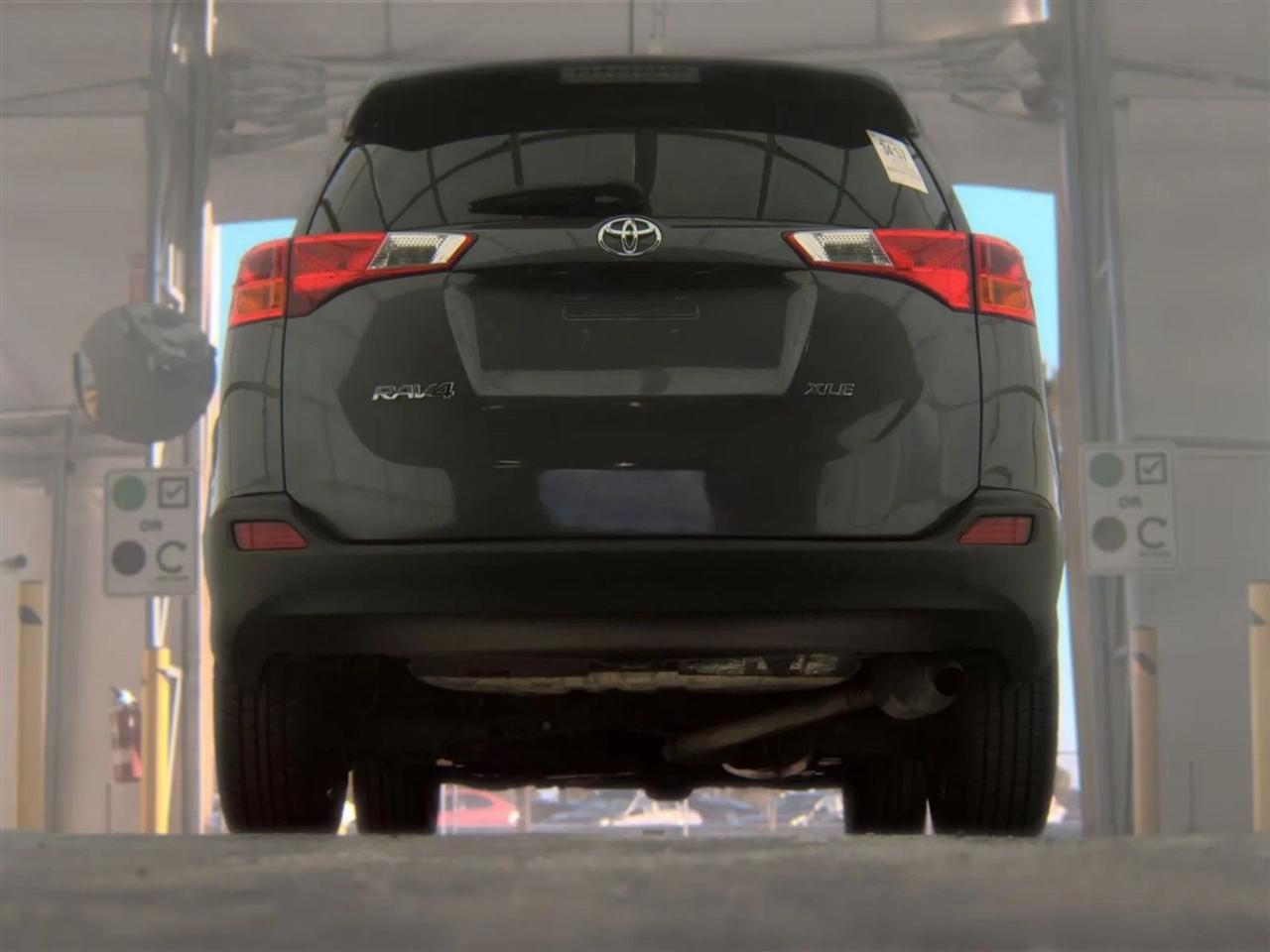 Toyota RAV4 FWD 4dr XLE (Natl) 2013