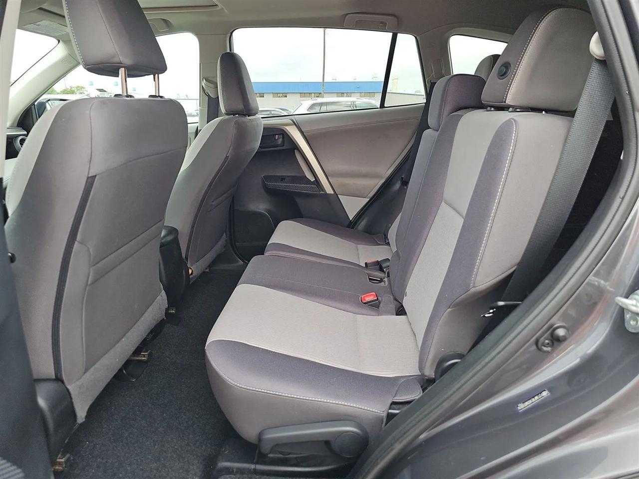 Toyota RAV4 FWD 4dr XLE (Natl) 2013
