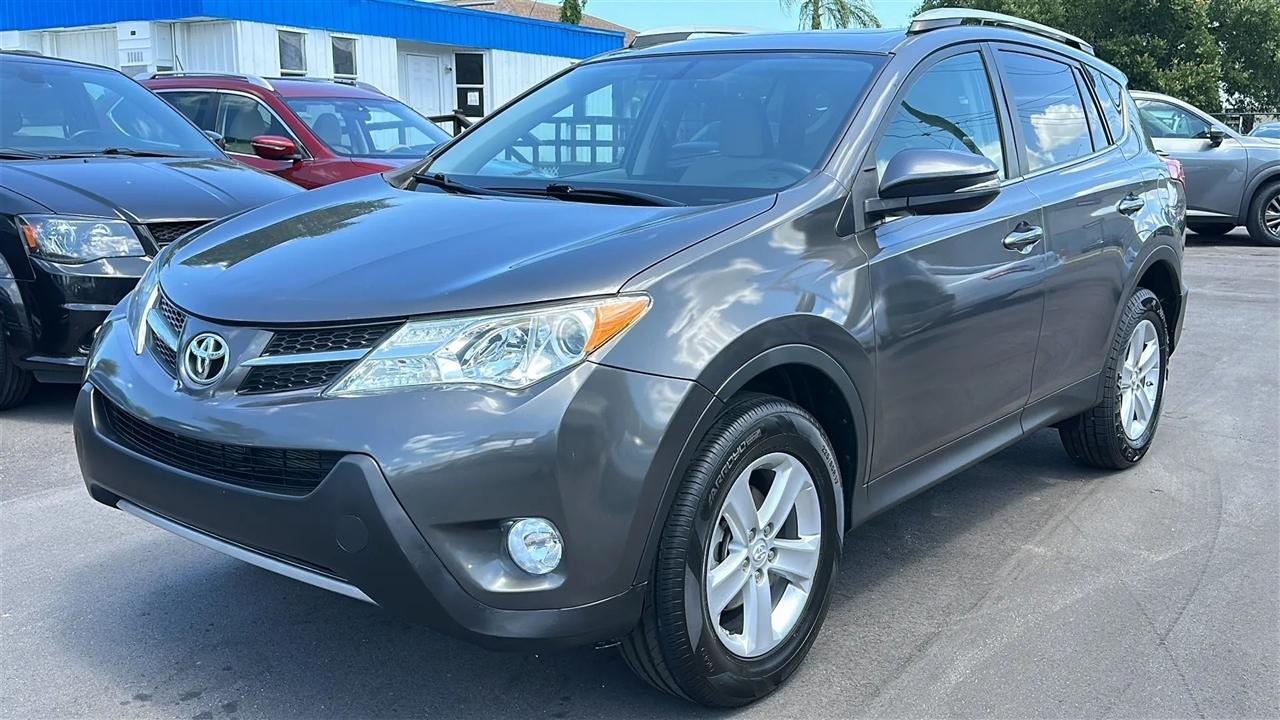 Toyota RAV4 FWD 4dr XLE (Natl) 2013
