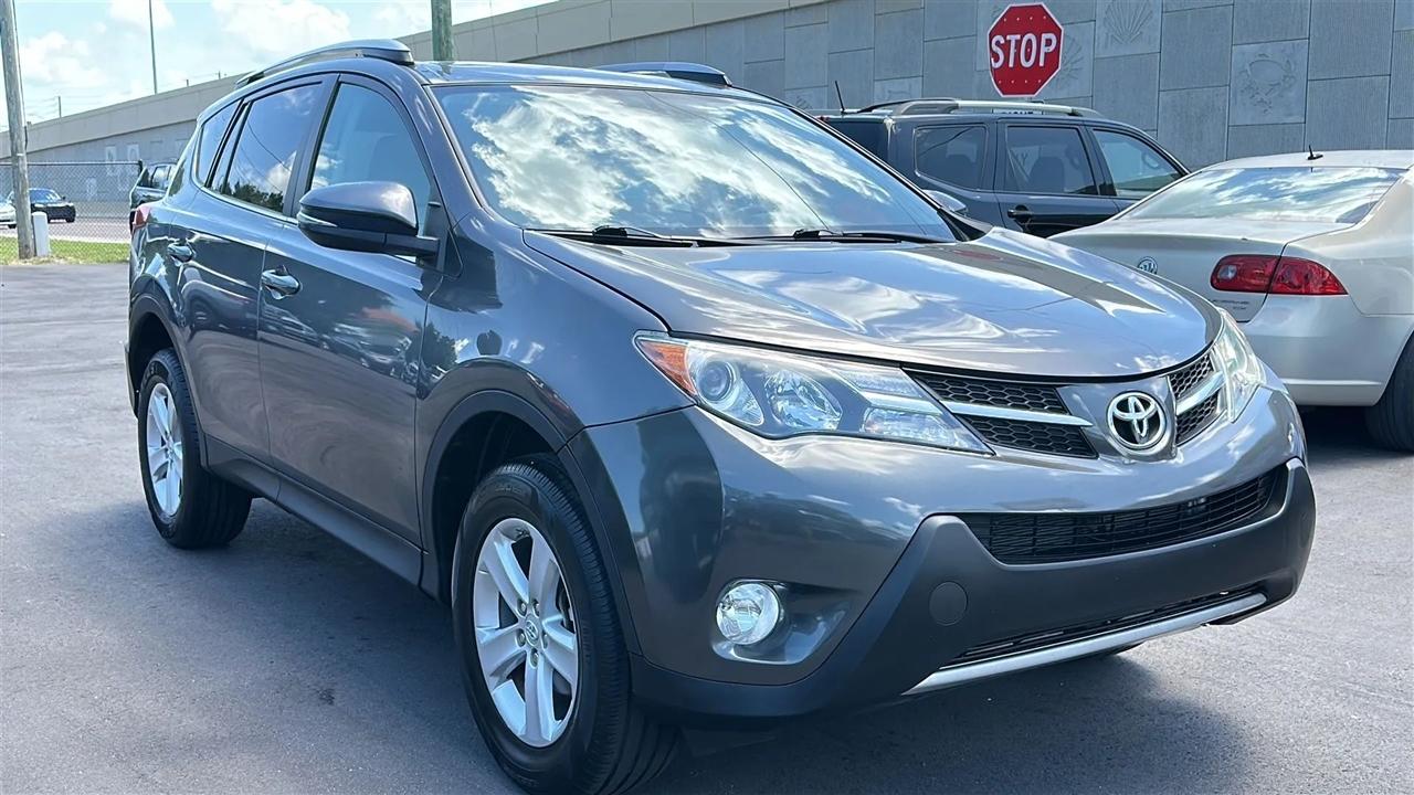 Toyota RAV4 FWD 4dr XLE (Natl) 2013